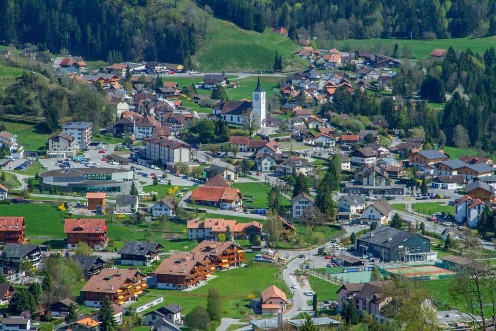 Charmant Et Lumineux Appartement Duplex A Charmey Kültér fotó